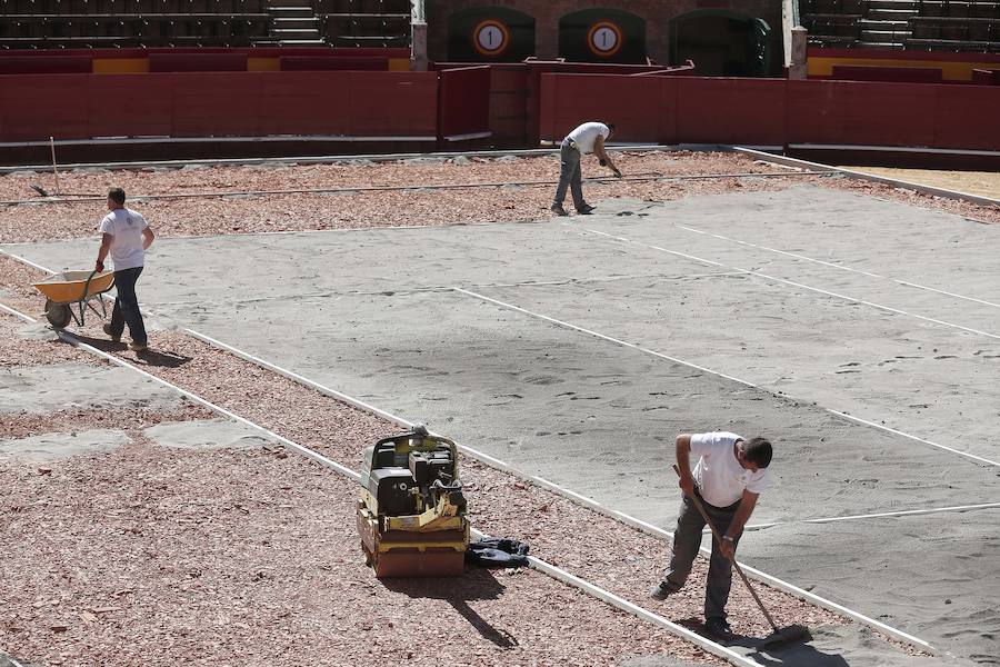 Fotos: Preparativos de la Plaza de Toros para la Copa Davis