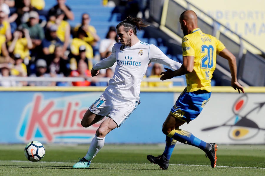 Con la mente puesta en el duelo europeo ante la Juventus y varias rotaciones, el Real Madrid superó a Las Palmas con dos tantos de Gareth Bale y uno de Karim Benzema.