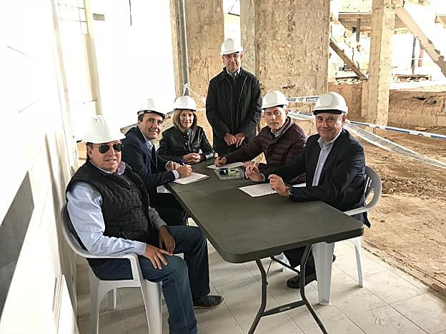 La nueva Piscina Valencia tendrá las fachadas recubiertas de paneles cerámicos