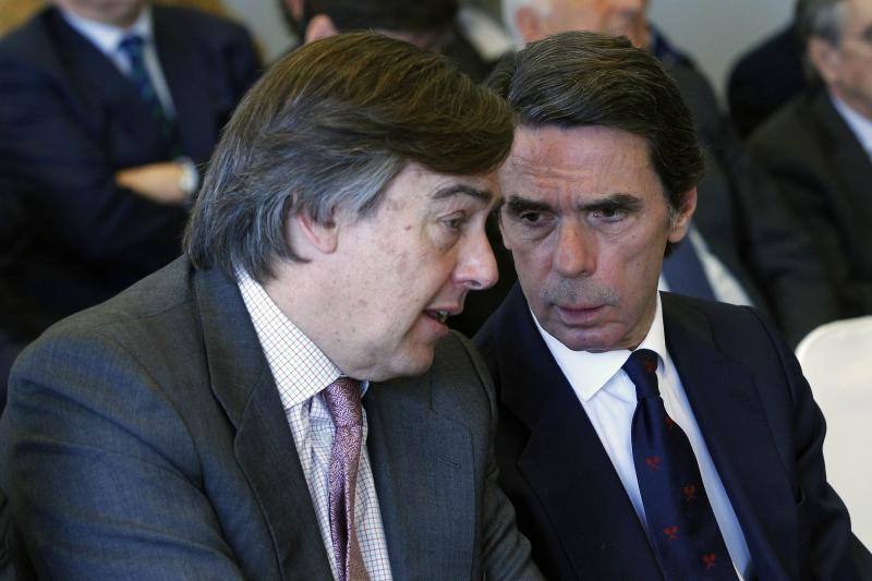 Fotos: Aznar habla en Valencia del riesgo de expansión nacionalista en la Comunitat