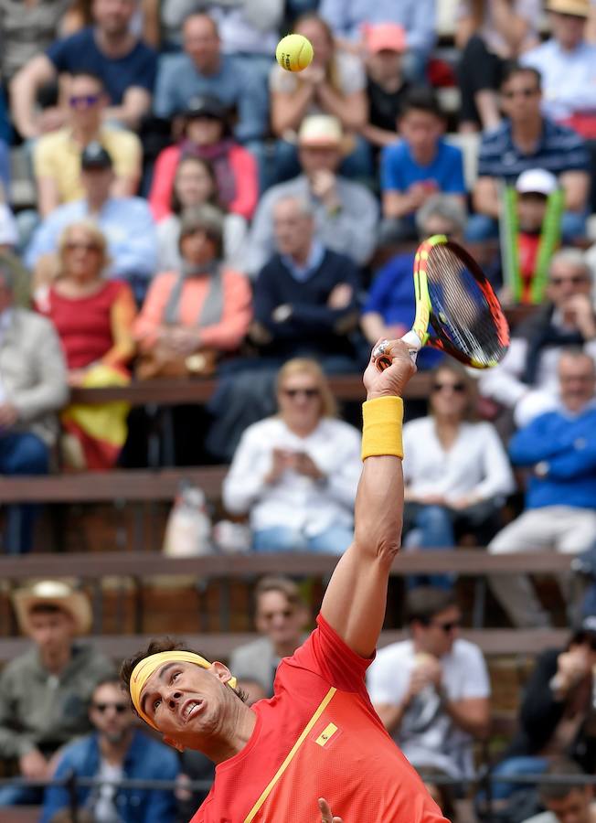 Estas son las imágenes que deja el segundo partido de individuales de la Copa Davis en la plaza de toros de Valencia