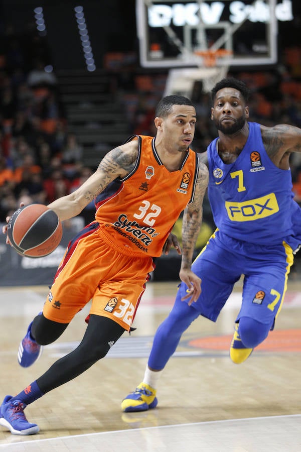 Estas son las imágenes que deja el partido de la última jornada de Euroliga, que ha terminado con victoria del conjunto taronja