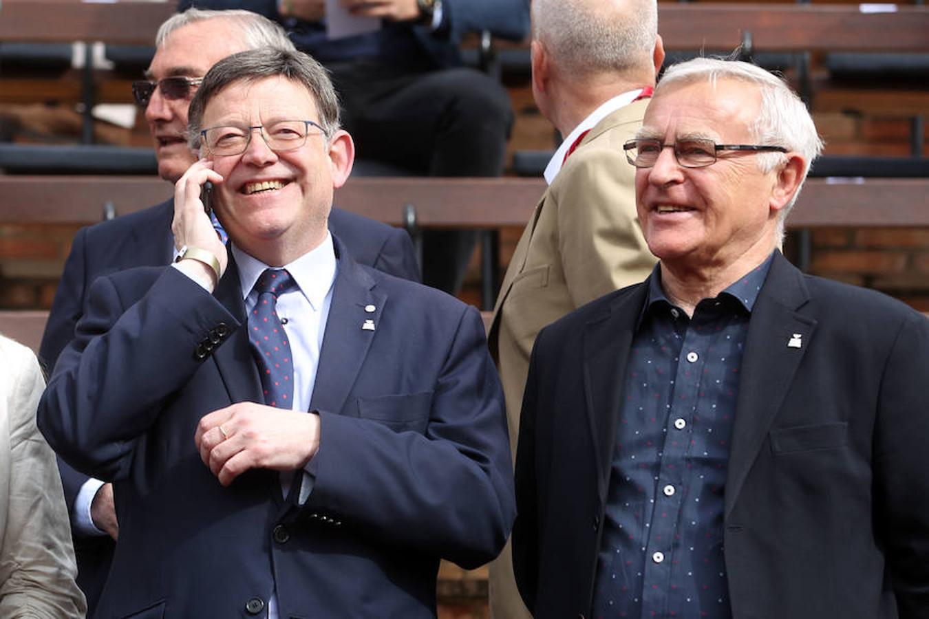 El presidente de la Generalitat, Ximo Puig, (i) junto al alcalde de Valencia, Joan Ribó.