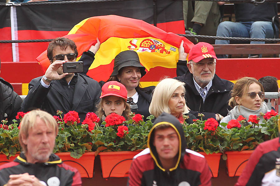 El presidente de Mercadona, Juan Roig, su esposa, Hortensia Herrero, y sus hijas.