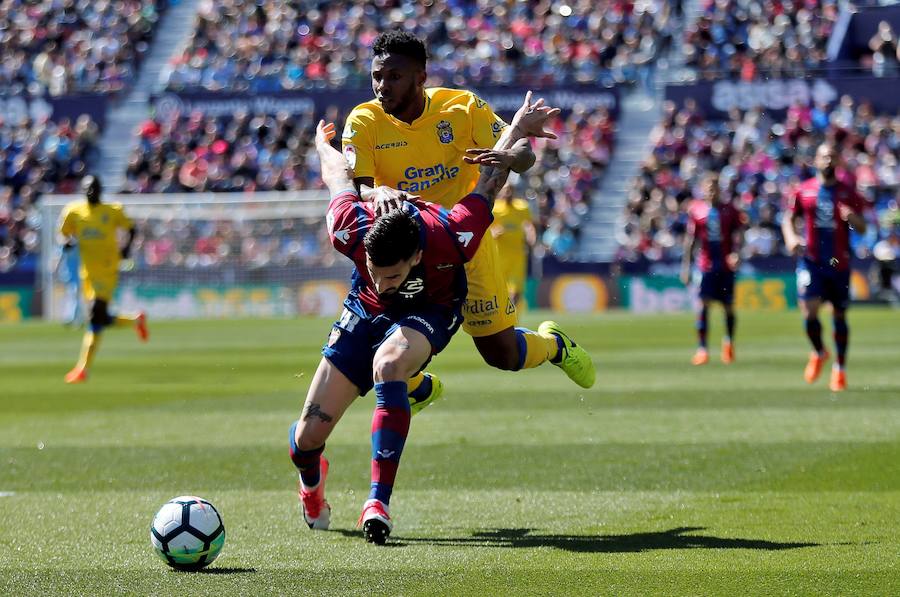 Estas son las mejores imágenes del partido de la jornada 31 de Liga en el Ciutat de València