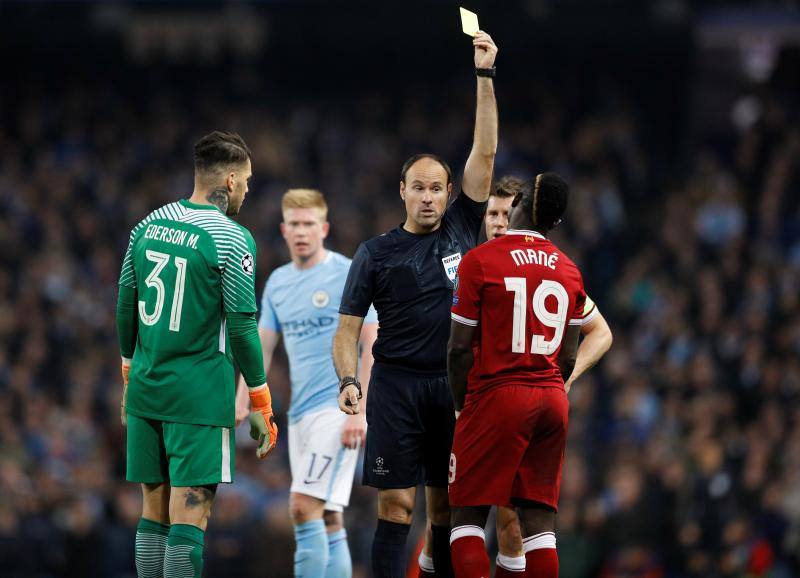 El Liverpool se impone también en el Etihad con tantos de Salah y Firmino para rubricar el pase a semifinales de la Liga de Campeones, tras un encuentro en el que el City se adelantó por mediación de Gabriel Jesús y en el que Mateu Lahoz expulsó a Pep Guardiola tras las protestas del técnico por un gol anulado a Sané. 