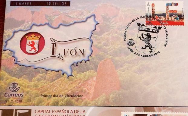 El sello en honor a León presentado en el acto.