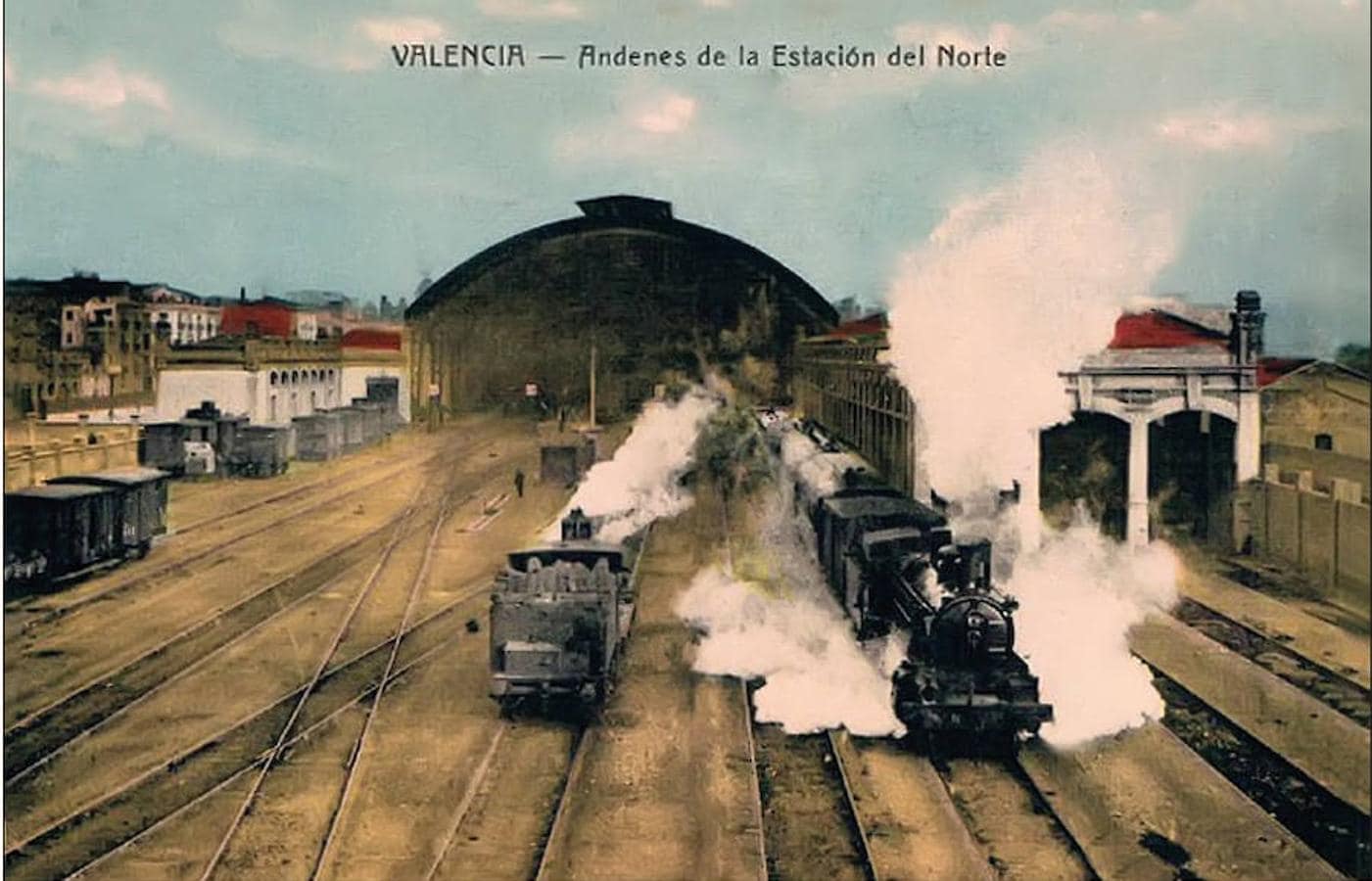 Postal coloreada. Circulación de trenes entre la zona interior y exterior de la estación.