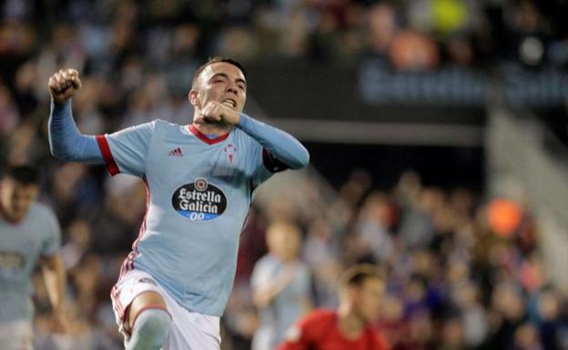 Iago Aspas celebra el gol del empate que le marcó al Barça en Balaídos. 