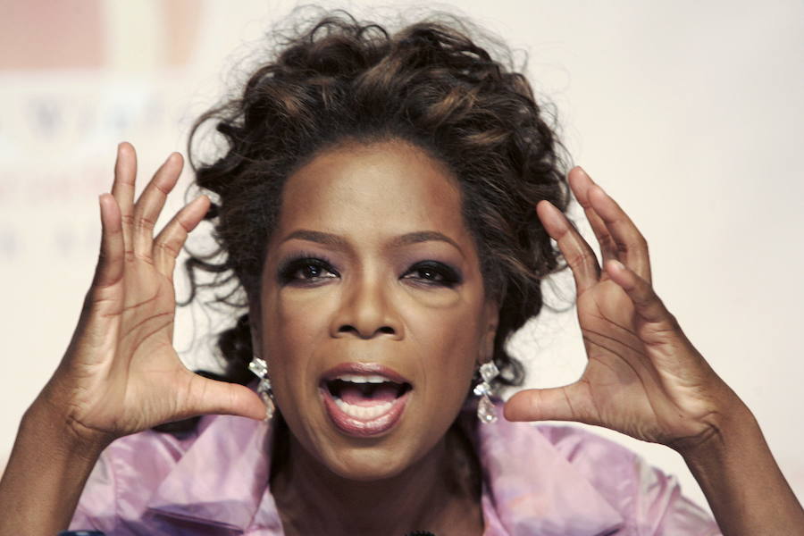 OPRAH WINFREY (1954). Periodista. 