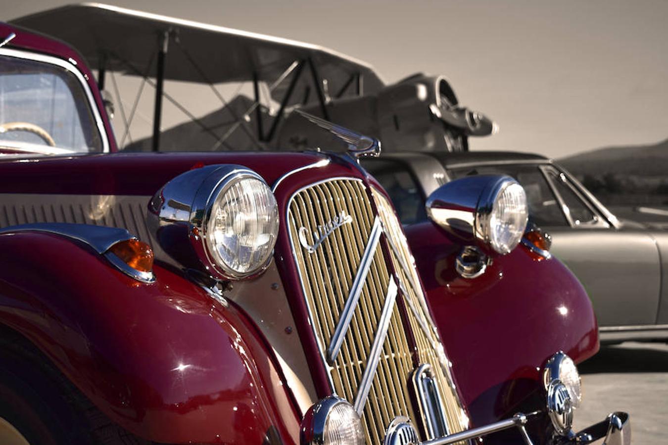 El club Horta Classics realizó el pasado fin de semana el V Encuentro de Amigos del Motor Clásico en el Aeródromo de Requena, en colaboración con Aeródromo de Requena y Club Aéreo Valencia, y la Fundación Aérea de la Comunidad Valenciana. Una colección de coches con un mínimo de 25 años de antigüedad, donde el Fiat Topolin de 1941 encabezó la lista. 