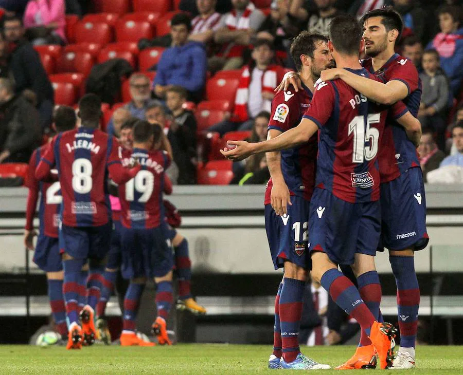 Estas son las imágenes que deja el paso del conjunto granota por San Mamés en el partido de la jornada 34 de la Liga