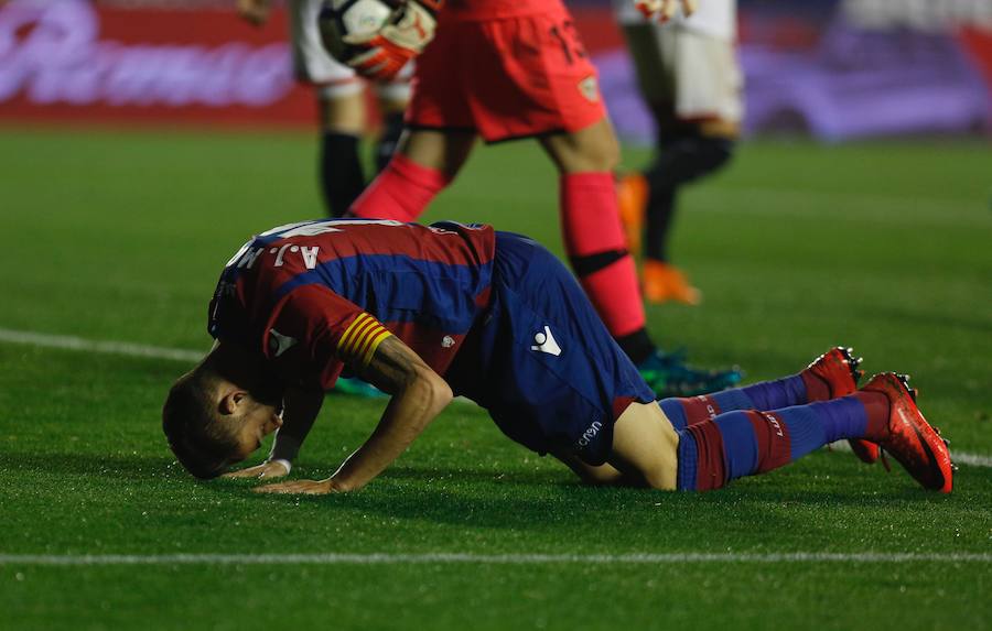 Estas son las mejores imágenes del partido de la jornada 35 de la Liga en el Ciutat de València