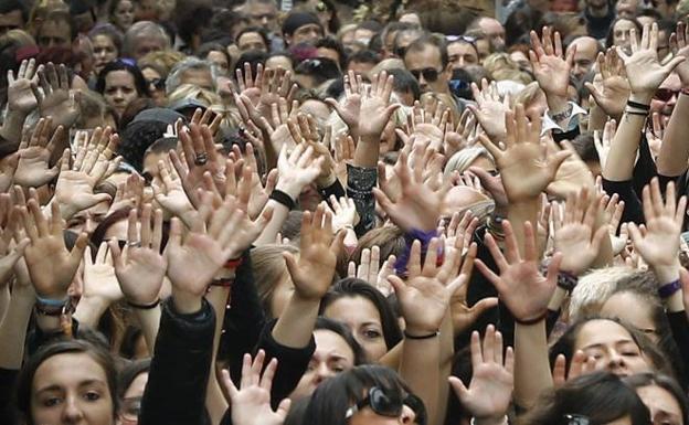 Protesta ante el tribunal de Pamplona.