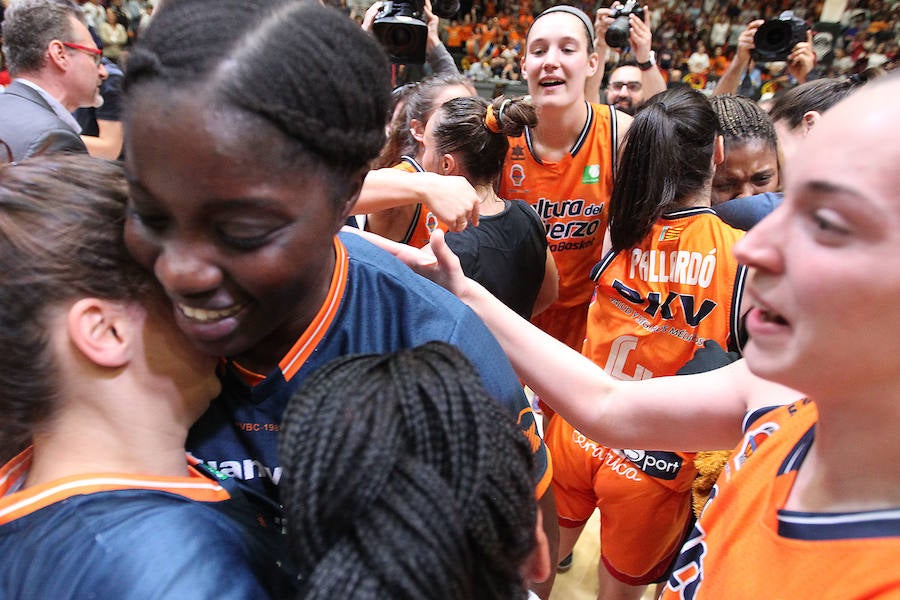 Fotos: El Valencia Basket femenino consigue el ascenso a la primera división