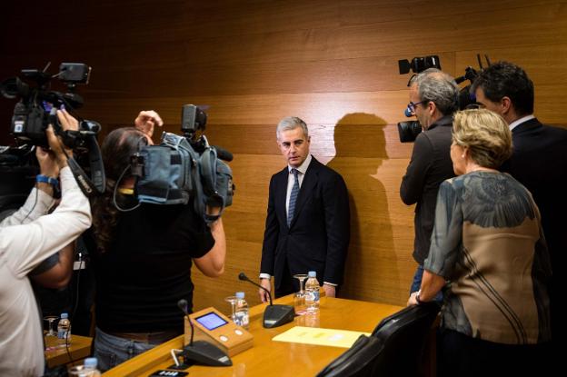 El exsecretario general del PPCV, Ricardo Costa, ayer en una comisión de Les Corts. 