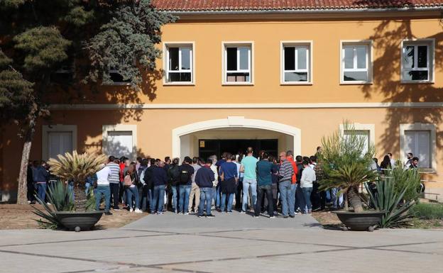 1200 aspirantes participan en la primera prueba de las oposiciones de Policía Local de Valencia