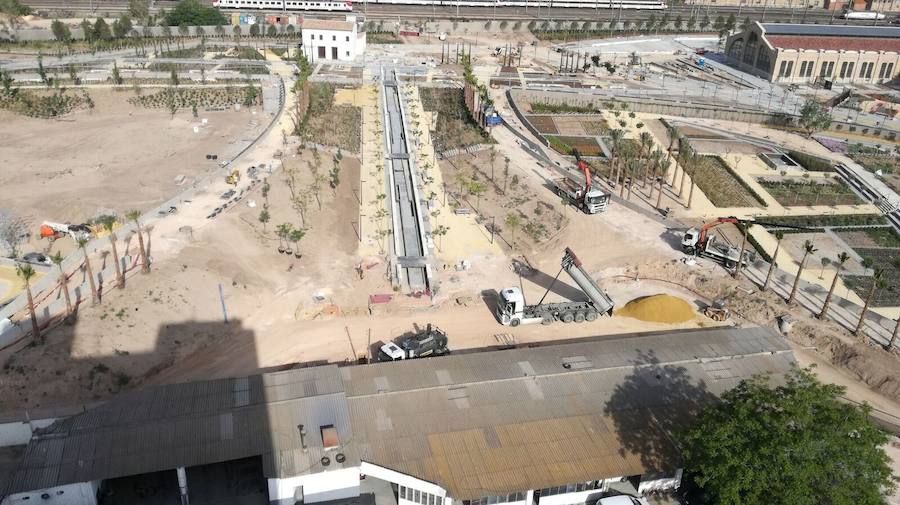 Fotos: Fotos del desmontaje del concesionario de coches del Parque Central