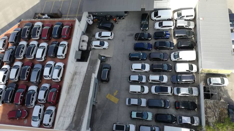 Fotos: Fotos del desmontaje del concesionario de coches del Parque Central