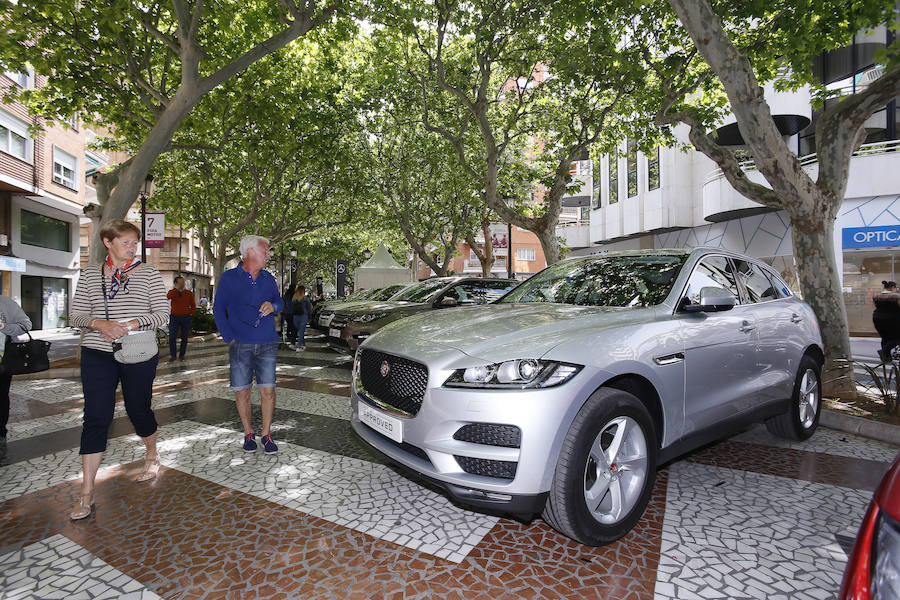 Este fin de semana se celebra en Gandía la Fira del Motor, con más de treinta concesionarios y doscientos coches en venta en las calles de la capital de la safor