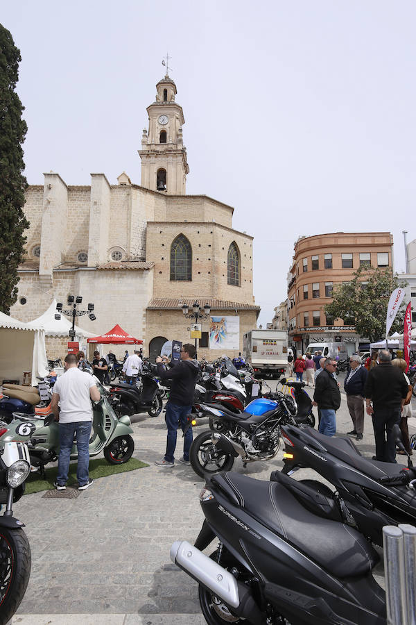 Este fin de semana se celebra en Gandía la Fira del Motor, con más de treinta concesionarios y doscientos coches en venta en las calles de la capital de la safor