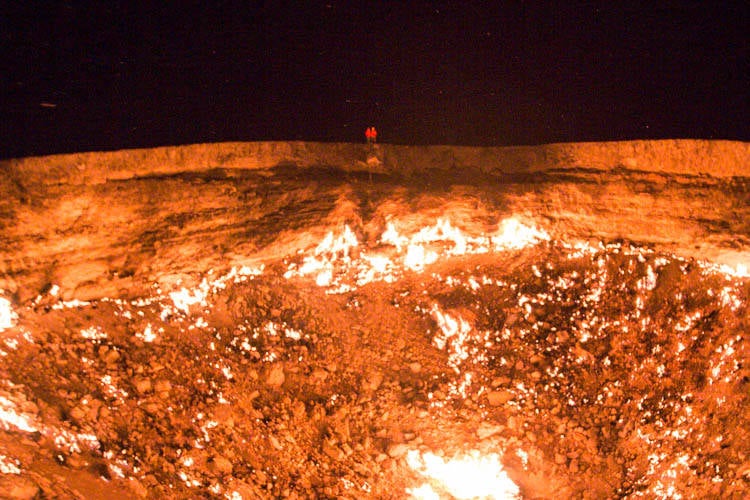 En varias ocasiones se ha estudiado cómo acabar con el fuego,cómo apagar la conocida 'puerta al Infierno', pero los resultados no han sido los esperados.