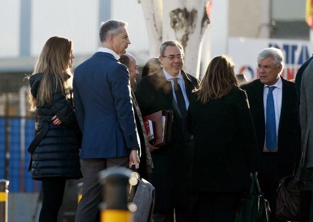 Encausados, a la espera de entrar en la Audiencia Nacional. 