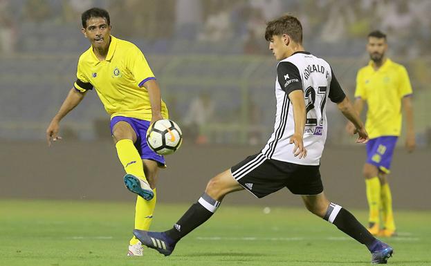 Gonzalo Villar, en su debut en la pachanga amistosa Al Nassr - Valencia.