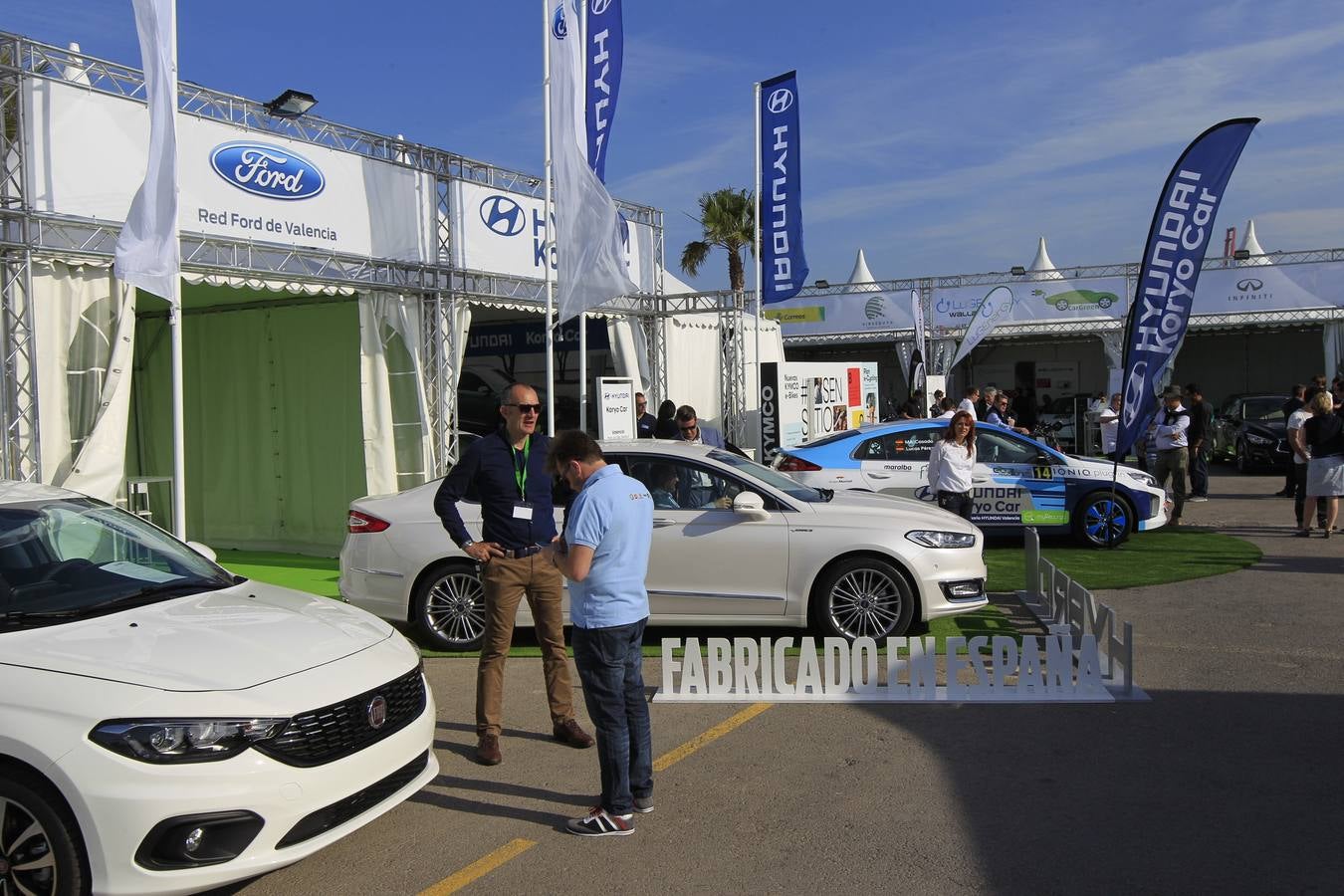 La feria Ecomov afronta este fin de semana, los días 11, 12 y 13 de mayo, su tercera edición con el objetivo de convertirse en el evento de referencia de movilidad ecológica a nivel nacional. La muestra, que se celebra en la Marina de Valencia, ha abierto al público este viernes y se podrá visitar hasta el domingo 13 de mayo.