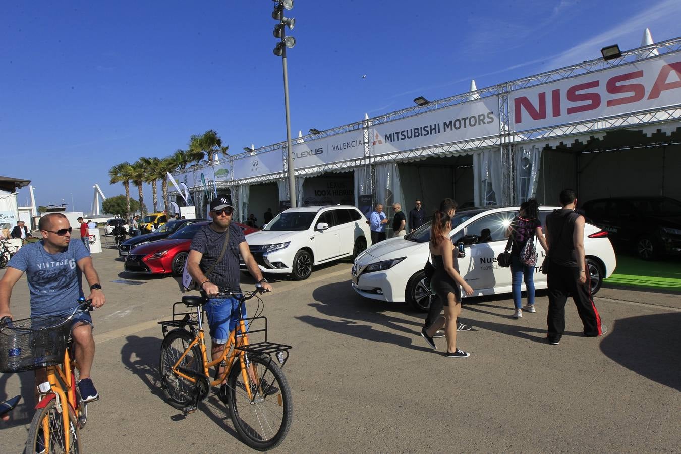 La feria Ecomov afronta este fin de semana, los días 11, 12 y 13 de mayo, su tercera edición con el objetivo de convertirse en el evento de referencia de movilidad ecológica a nivel nacional. La muestra, que se celebra en la Marina de Valencia, ha abierto al público este viernes y se podrá visitar hasta el domingo 13 de mayo.