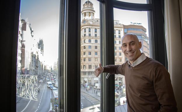 Luis Rubiales, durante la entrevista con la agencia Colpisa en el centro de Madrid. 