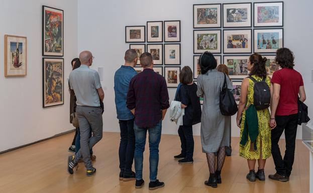 Una visita a la exposición del IVAM 'A contratiempo. Medio siglo de artistas valencianas (1929-1980)'.