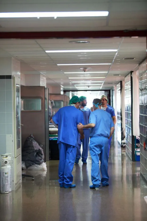 Profesionales sanitarios del Hospital de Alzira. 