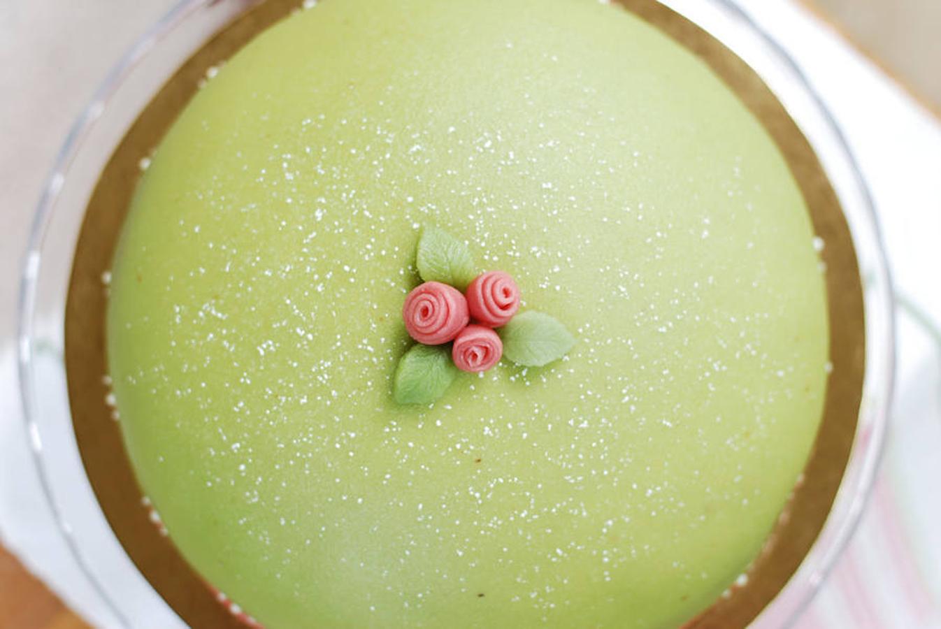 El clásico café y panadería Tössebageriet es el lugar idóneo para darle un mordisco a esta tarta. Se inauguró en 1920 y desde entonces sirve pasteles y repostería suecos tradicionales, incluso han participado en la elaboración de las tartas de bodas para la familia real. Aporta unas 290 kcal que pueden desaparecer tras 83 minutos de caminata por la "Montelius street" y disfrutar de una impresionante vista de Estocolmo.