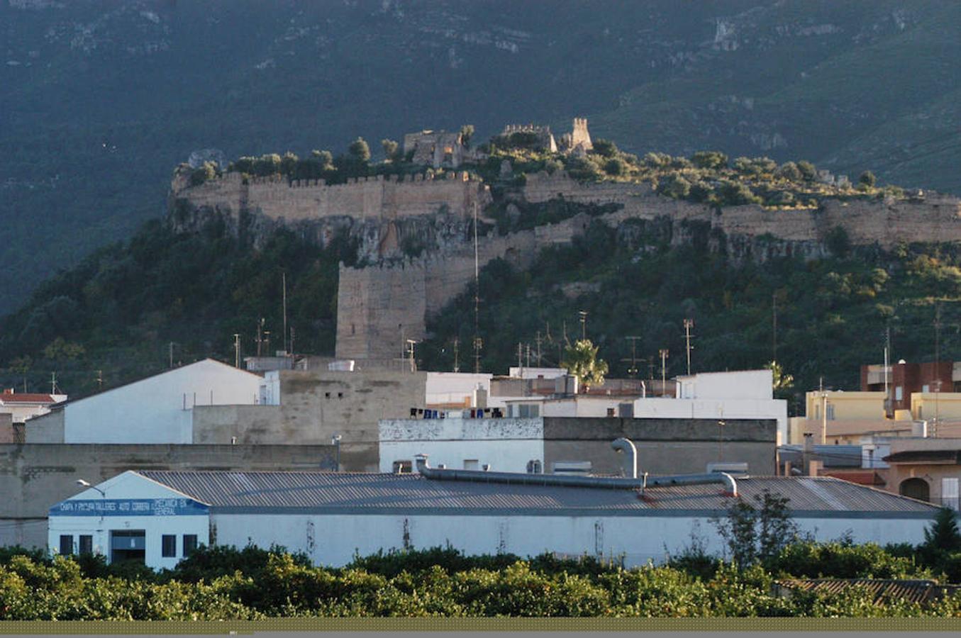 El mal estado en el que se encuentra el castillo valenciano de Corbera ha llamado la atención de Hispania Nostra, asociación española para la defensa del patrimonio cultural y natural, que ha decidido incluirlo en su Lista Roja del patrimonio.