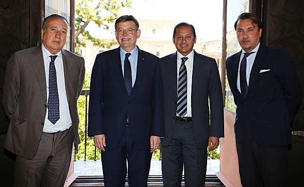 De izquierda a derecha; Fernando Roig, Ximo Puig, Anil Murthy y Quico Catalán.