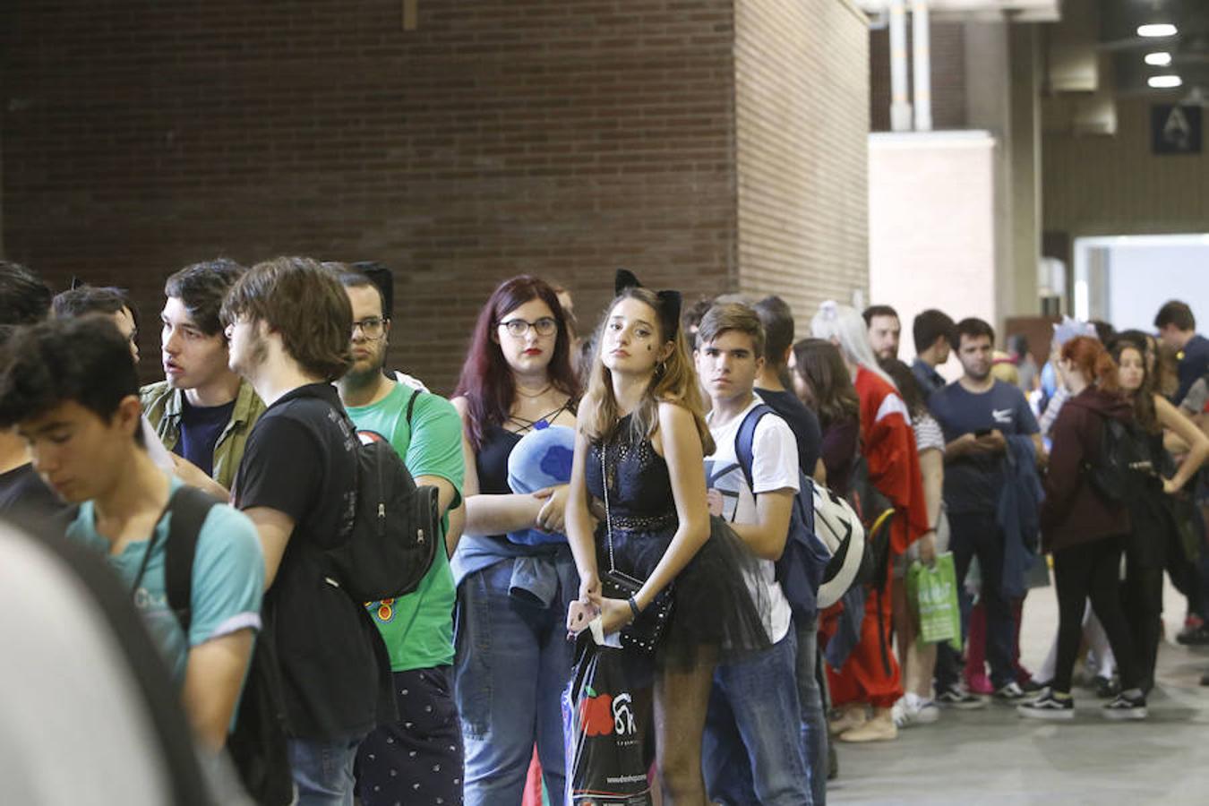 Feria Valencia acoge un año más a todos los amantes del manga, anime y cultura japonesa gracias a la celebración del Salón del Manga, a partir de este sábado, 19 de mayo. Durante dos días, los asistentes podrán disfrutar de actividades como concursos para 'cosplayers', karaoke, conciertos y sesiones de artes marciales.