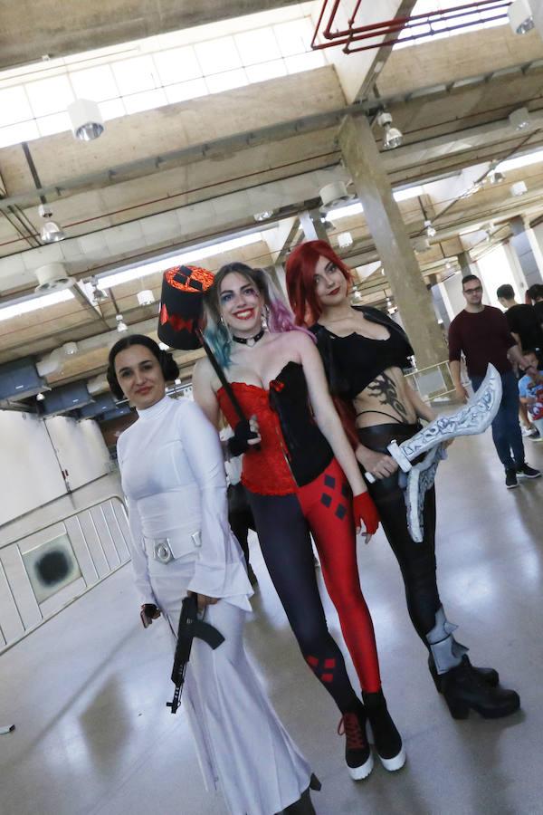 Feria Valencia acoge un año más a todos los amantes del manga, anime y cultura japonesa gracias a la celebración del Salón del Manga, a partir de este sábado, 19 de mayo. Durante dos días, los asistentes podrán disfrutar de actividades como concursos para 'cosplayers', karaoke, conciertos y sesiones de artes marciales.