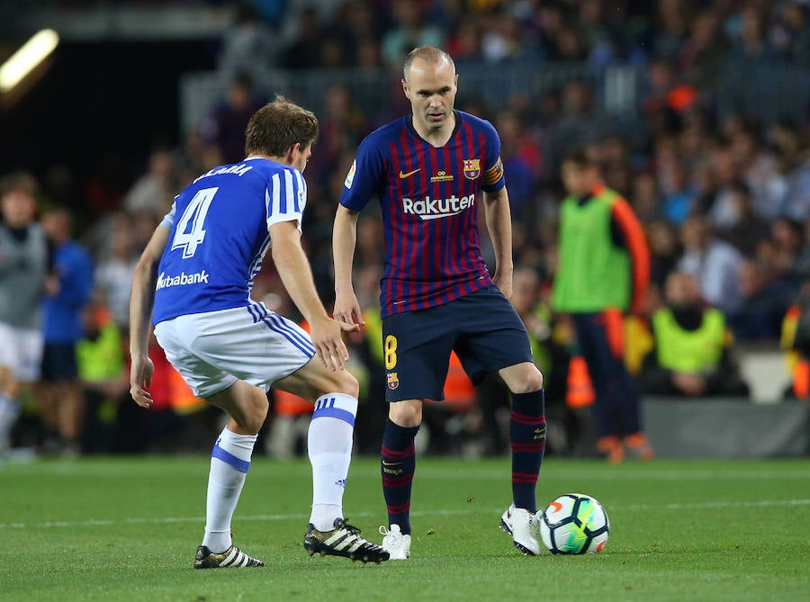 Último partido de la temporada en el Camp Nou para un Fútbol Club Barcelona que ha vivido la despedida de Andrés Iniesta y que no ha podido batir el récord de los 6.000 goles, al ganar por un solo tanto a la Real Sociedad