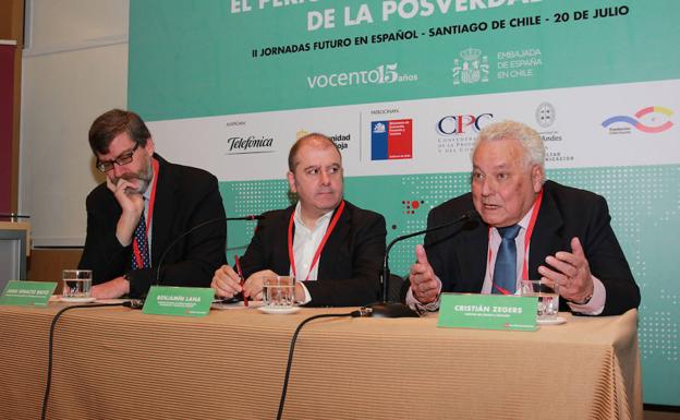 Juan Ignacio Brito, Benjamín Lana y Cristián Zegers, durante una de las sesiones de Futuro en Español celebradas el año pasado en Chile.