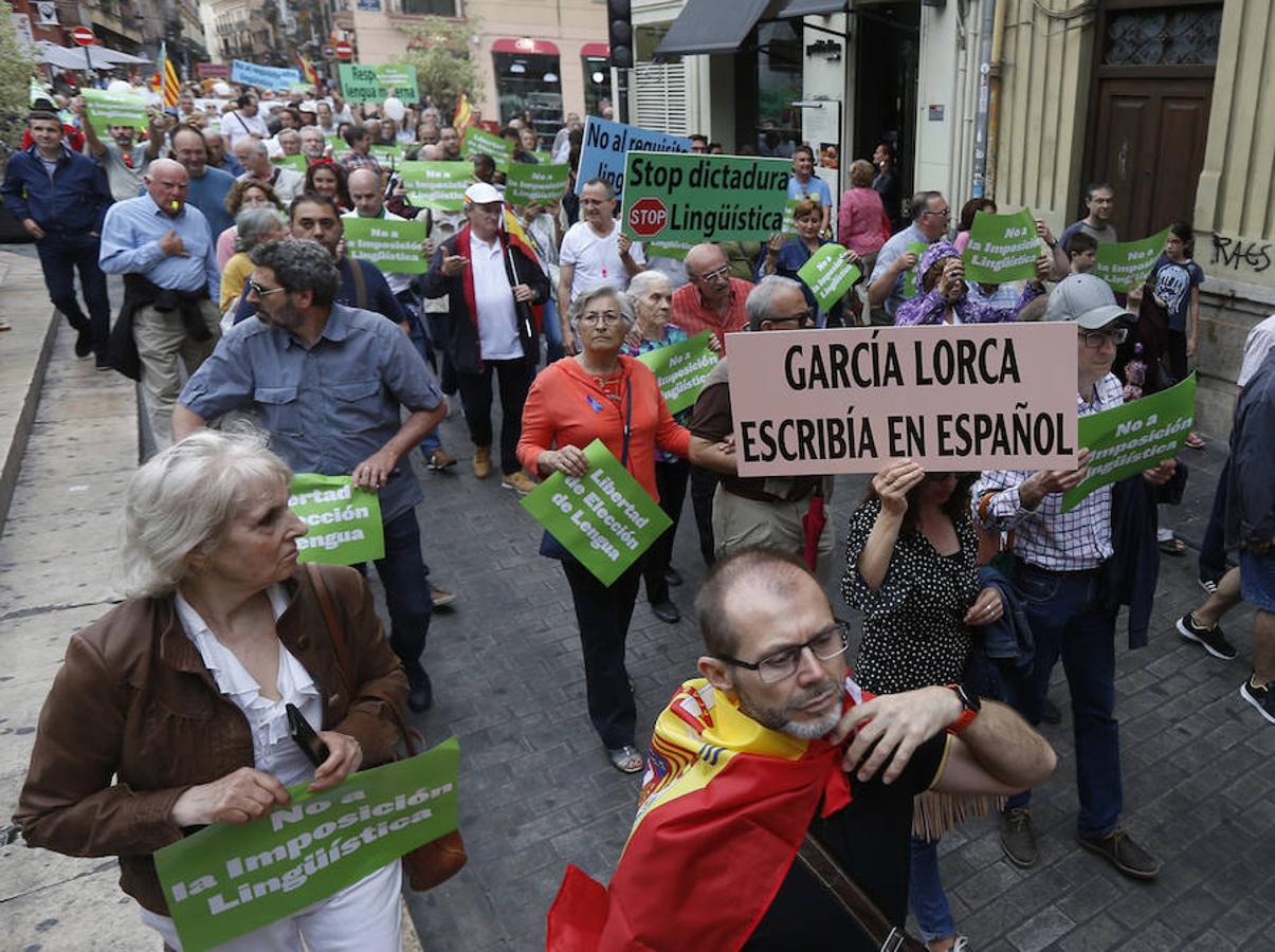 Fotos: Fotos de la marcha por la libertad de elección de lengua