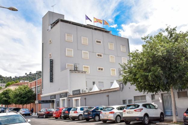 El hotel Murta de Xàtiva cierra sin previo aviso y el Consistorio rescindirá la concesión