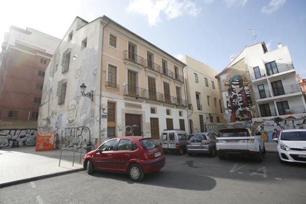 Sede del antiguo Centro Excursionista, en la plaza Tavernes de Valldigna. 