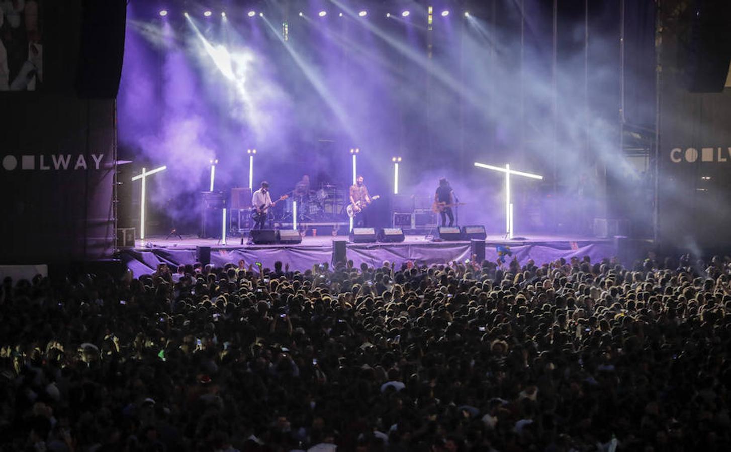 El Festival de les Arts arrancó este viernes su cuarta edición. La organización prevé que entre viernes y sábado más de 40.000 personas acudan a los conciertos. El público respondió masivamente a la primera jornada, en la que actuaron La Habitación Roja, Elefantes, Viva Suecia y Crystal Fighters. Hoy sábado será el turno para el valenciano Tórtel, Mando Diao y Lori Meyers, entre otros. La organización del Festival de les Arts ya tiene cerrada la edición de 2019. Se celebrará el 7 y 8 de junio del próximo año en la Ciudad de lasCiencias.