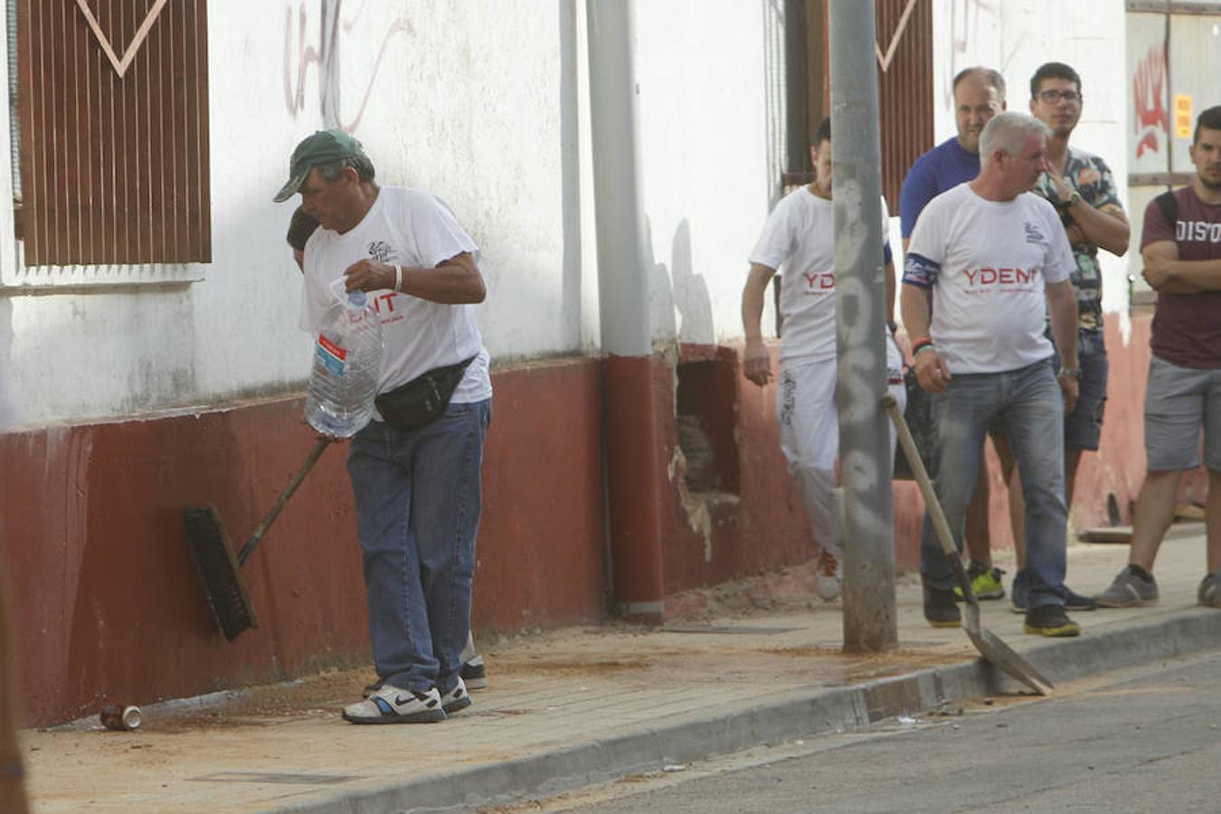 El aficionado, natural de Torrent, ha recibido una cogida mortal tras resbalarse