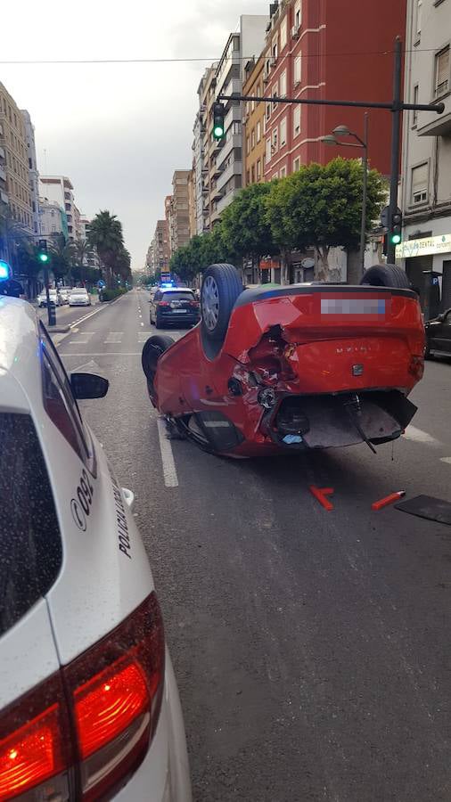 Fotos: Fotos del accidente en la avenida Peris y Valero de Valencia