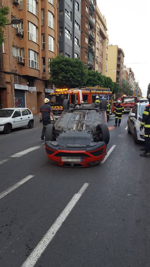 Fotos: Fotos del accidente en la avenida Peris y Valero de Valencia