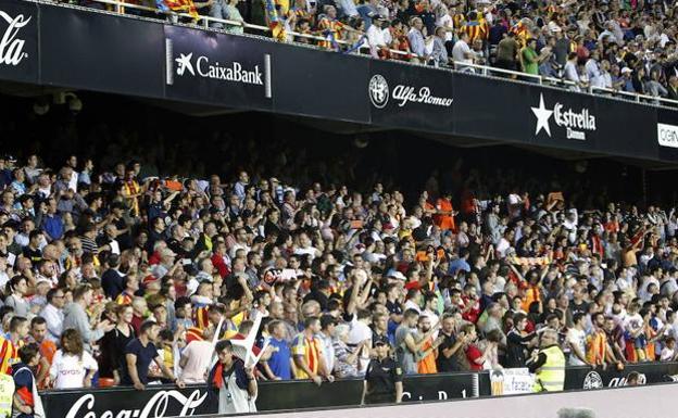 Pases del Valencia CF | El abono del Valencia sólo se encarece entre 29 y 125 euros para ver Liga, Copa y Champions