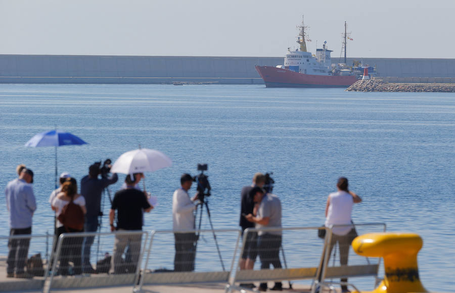 Fotos: La flotilla del Aquarius llega a Valencia