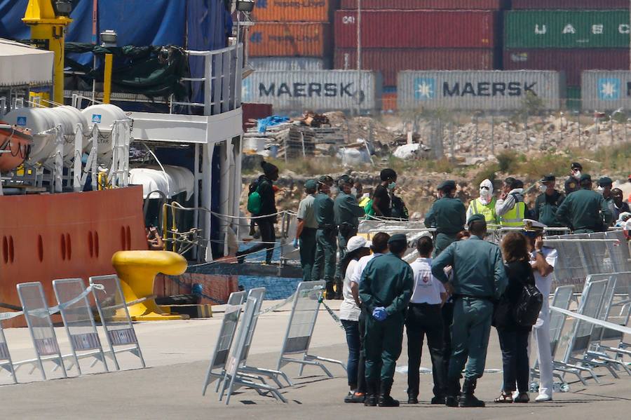 Fotos: La flotilla del Aquarius llega a Valencia